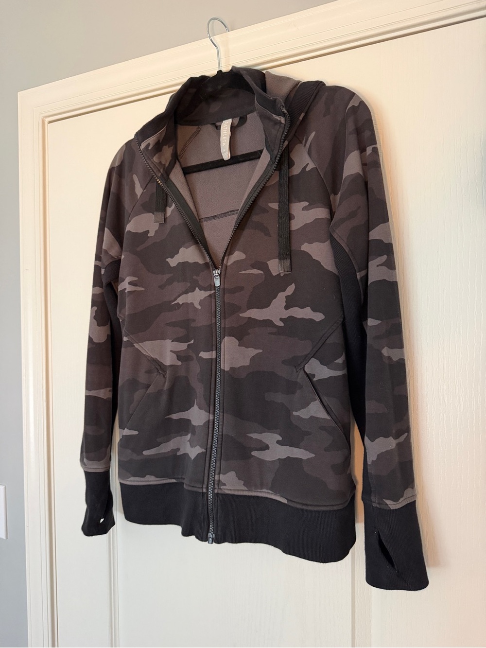 Athleta Women’s black & gray Camo Zip-Up Hoodie Jacket